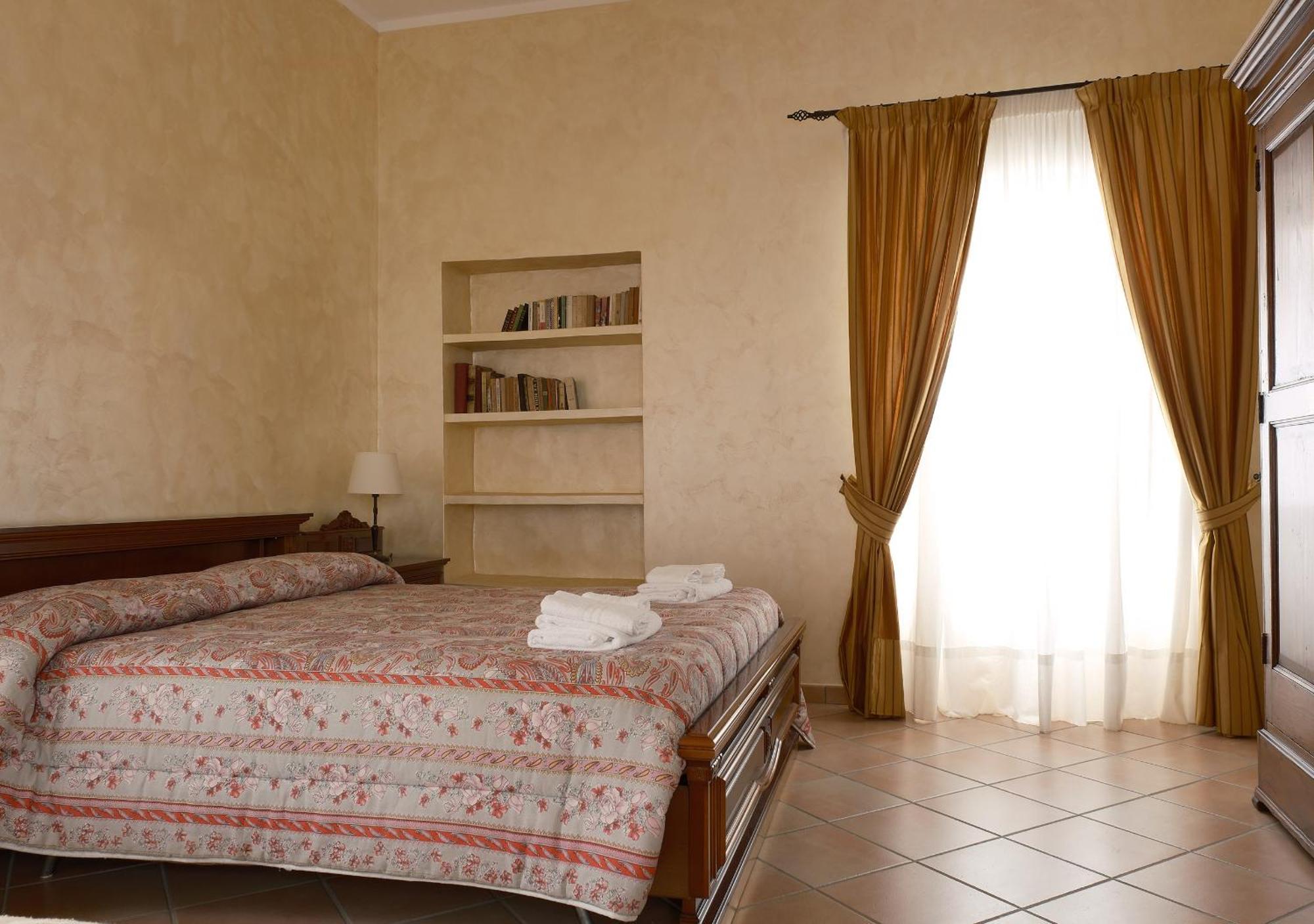 Conte Spencer Bed & Breakfast Caserta Vecchia Exterior photo